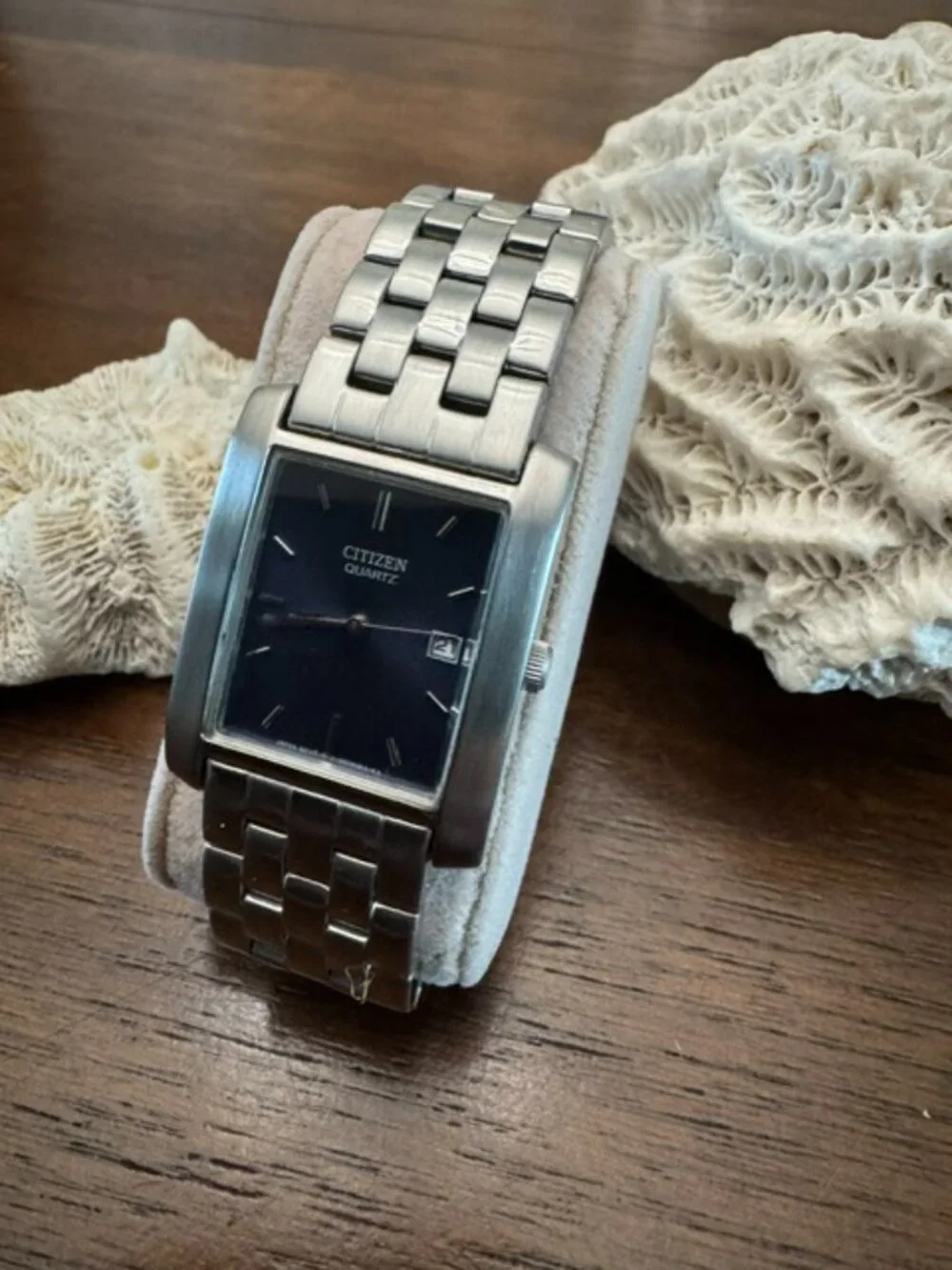 VINTAGE - Citizen Men's Quartz Watch - Tank Style Stainless Bracelet & Blue Dial